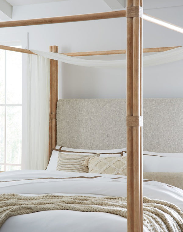 Hooker Furniture Retreat Cal King Upholstered Poster Bed With Canopy, Neo Cream Headboard, Rattan Poles & Distressed Oak 88.00 L x 81.50W x 90.00H 6950-90466-80