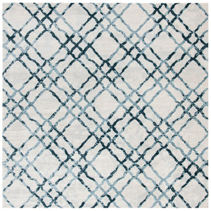 Safavieh Isabella 957 Power Loomed Transitional Rug Ivory / Turquoise ISA957A-4