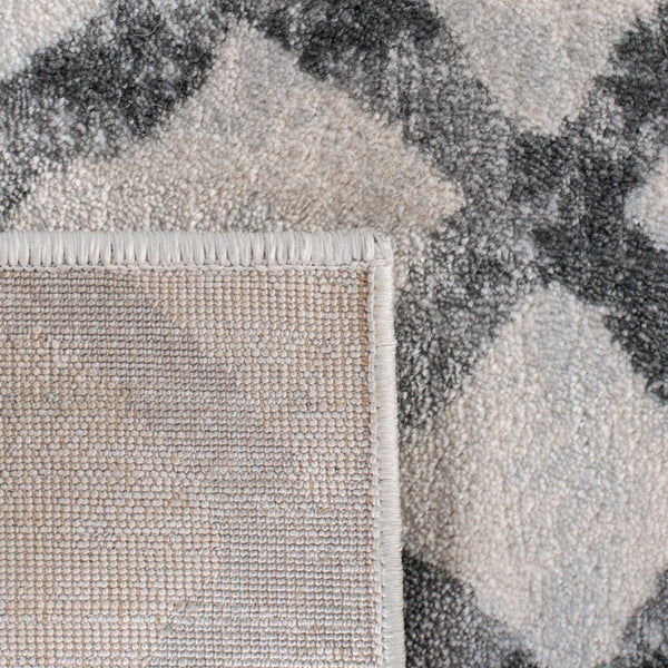 Safavieh Isabella 957 Power Loomed Transitional Rug Ivory / Grey ISA957B-4