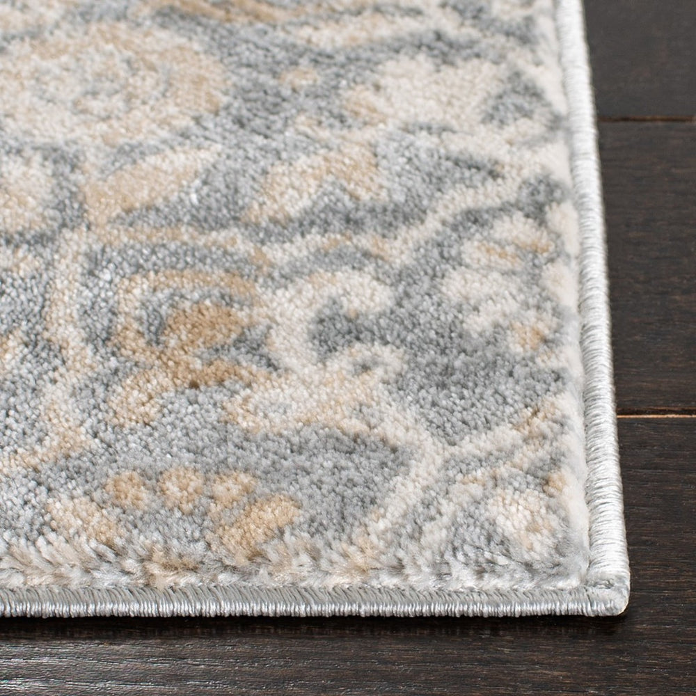 Safavieh Isabella 958 Power Loomed Transitional Rug Silver / Ivory ISA958G-4