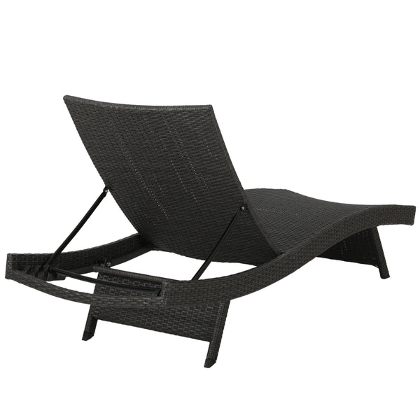 English Elm Christopher Knight Home® - Salem Pe Wicker Chaise Lounge - Stylish Grey Outdoor Seating With Weather-Resistant Comfort 52005.00GRY