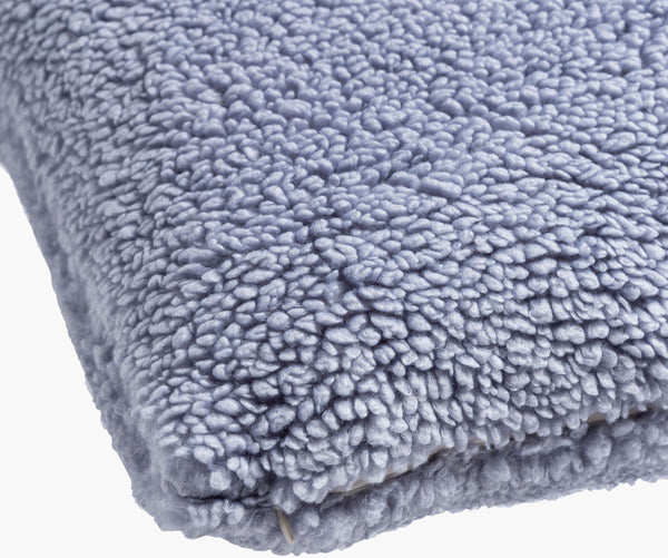 Surya Juni 20” X 20” Modern Accent Pillow - Stylish, Easy-care Polyester Design For Home Decor Bliss Denim Polyester,Polyester Jni001-2020d