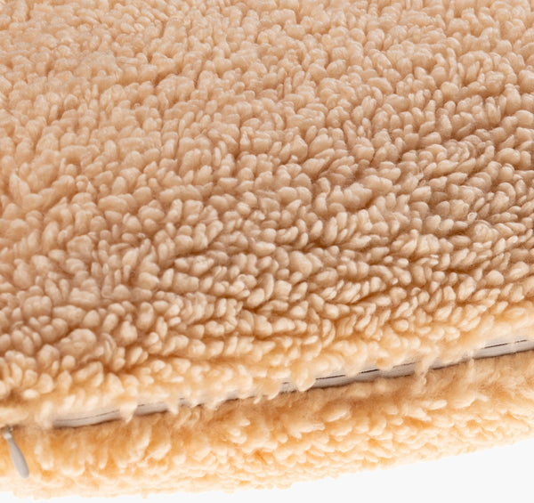 Surya Juni 20” X 20” Modern Accent Pillow - Stylish, Easy-care Polyester Design For Home Decor Bliss Tan Polyester,Polyester Jni002-2020