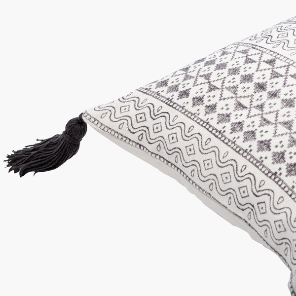 Surya Janya 14"L X 32"W Global Inspired Lumbar Pillow - Elegant Cotton Decor For Eclectic Home Charm Black Cotton,Cotton Jny001-1432p