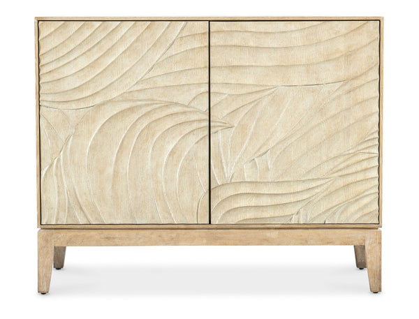 Hooker Furniture Retreat Carved Nightstand — Coastal Dune Oak & Cream Resin Wave Doors, Soft-Close, Adjustable Shelf 6950-90215-80