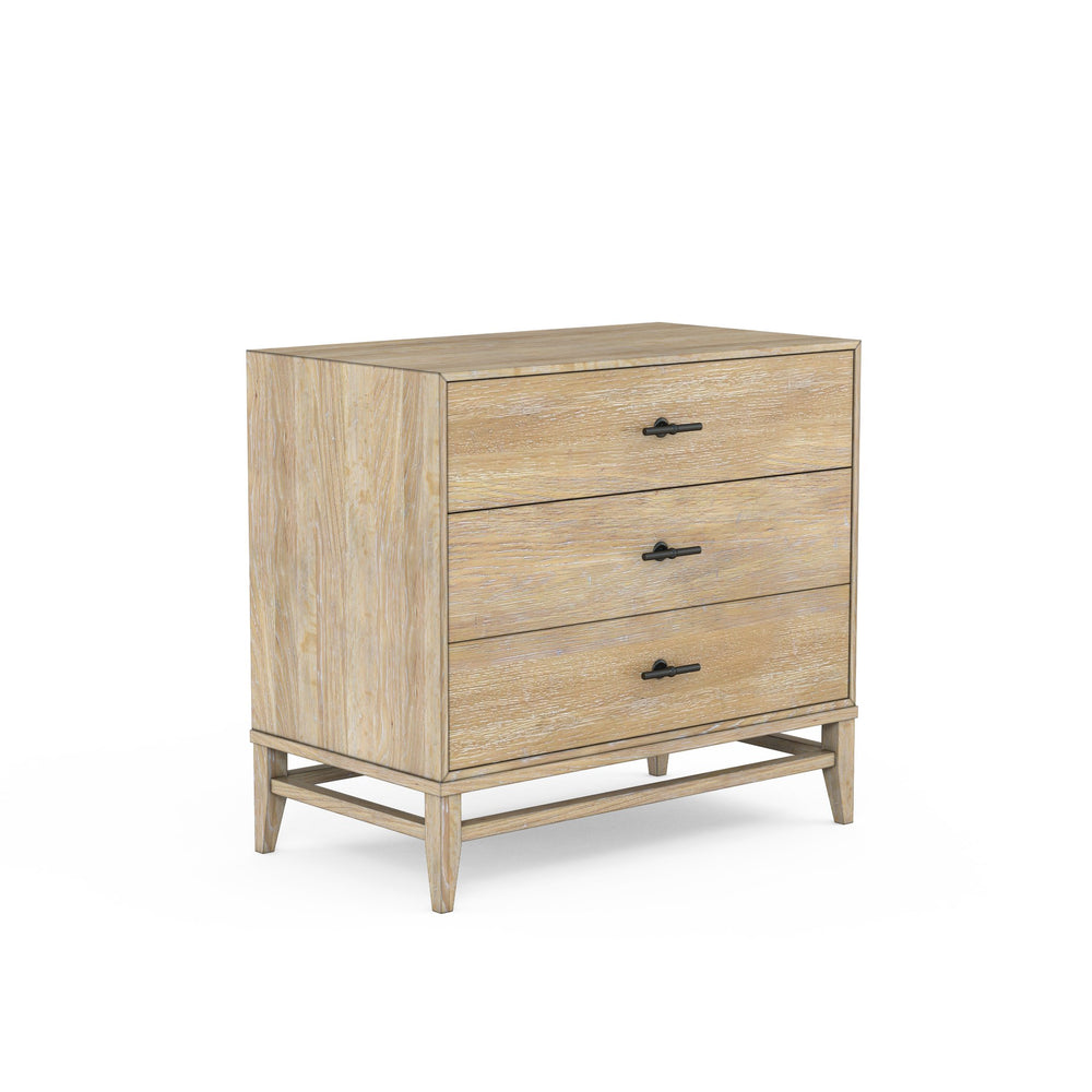 A.R.T. Furniture Frame Chestnut Bedside Chest With Usb Chargers, 3 Soft-close Drawers & Stylish Bronze Hardware Light Brown Ash & Poplar Solid,Plank,Effect Flakey & Quarter,Sawn Oak Veneer,Metal 278142-2335
