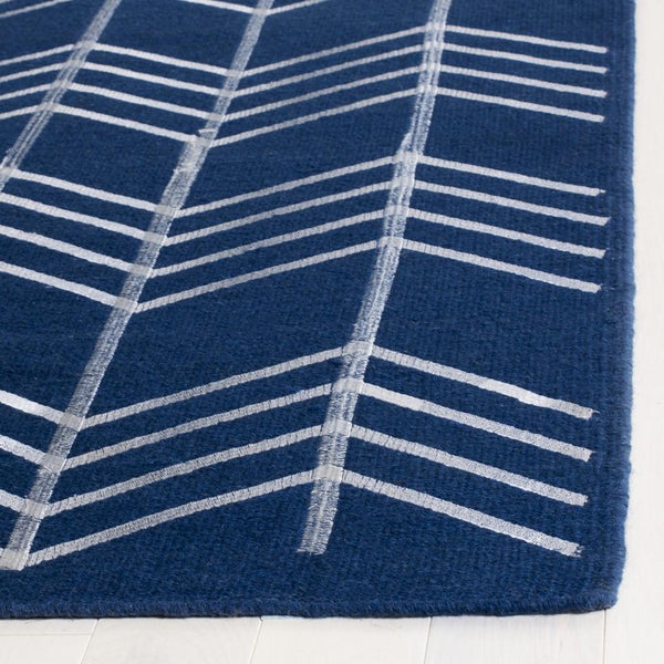 Safavieh Kilim 624 Hand Woven Flat Weave with embroidery  Rug Navy KLM624B-4