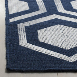 Safavieh Kilim 629 Hand Woven Flat Weave with embroidery  Rug Navy KLM629B-4
