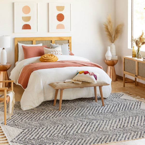 Surya Khemisset 2'6" X 4' Hand Loomed Cotton Rug - Global Inspired Design For Elegant Home Décor Charm! Charcoal Cotton Kms2302-576