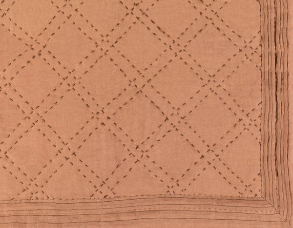 Surya Kojo 88"W X 92"L Quilt - Cottage Style Elegance With Cotton-linen Blend, Machine Washable Comfort Camel Linen,Linen,Cotton Kojo2002-k