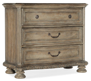 Hooker Furniture Castella Rustic Bachelors Chest With Cedar Drawer, Felt Liner, Usb Power & Adjustable Undercabinet Light 5878-90017-80