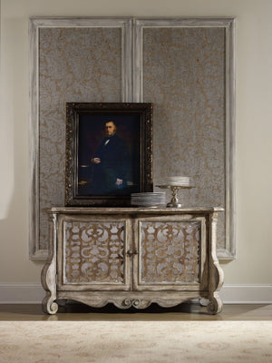 Hooker Furniture Chatelet Caramel Froth Buffet With Mirrored Fretwork Doors, Pecky Pecan Veneer & Antique Hardware 5351-75900