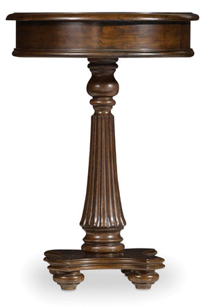 Hooker Furniture Leesburg Carved Martini Table With Mahogany Veneers, Distressed Antique Finish & Compact Pie Top 5381-80117