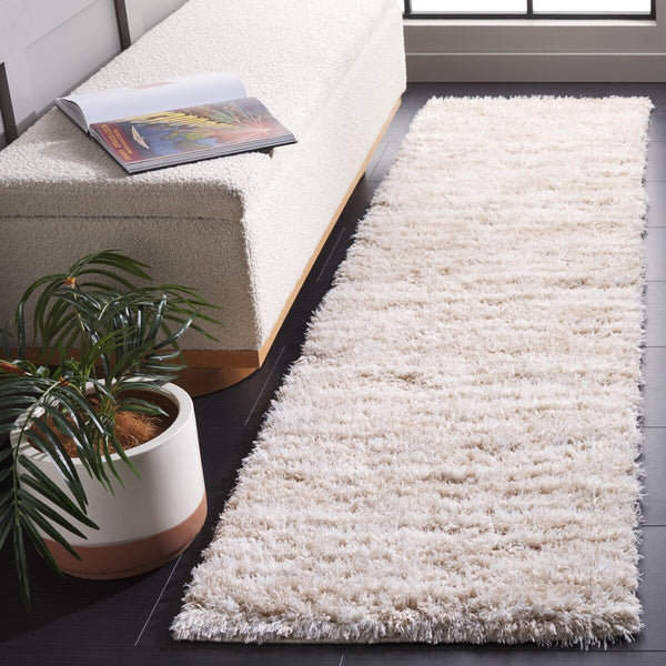 Safavieh Lindsay Shag 554 Power Loomed Shag & Flokati Rug LNS554B-4
