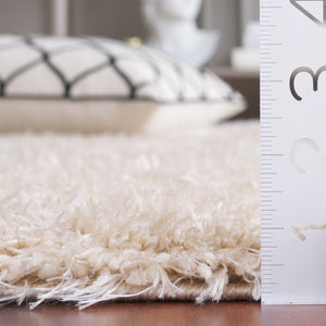 Safavieh Lindsay Shag 560 Power Loomed Shag & Flokati Rug LNS560B-9