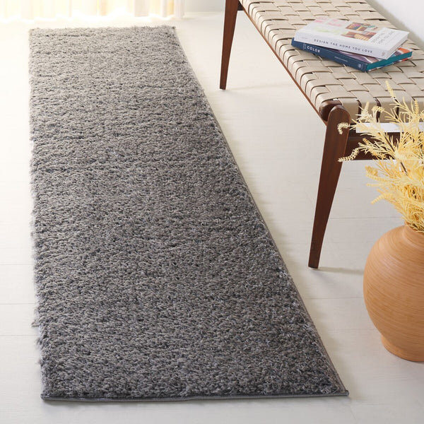 Safavieh Lindsay Shag 560 Power Loomed Shag & Flokati Rug LNS560G-9