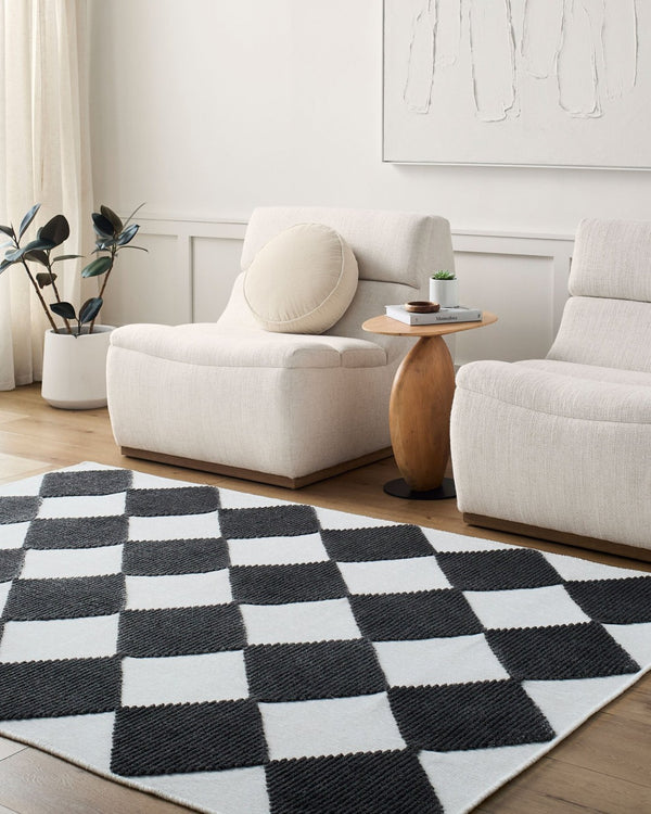 Livabliss Lyna Art Deco Machine Woven Polypropylene Chenille Rug for Entryways and Bathrooms White, Charcoal 2'7" x 7'2" LYA2350-2772