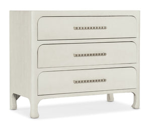 Hooker Furniture Serenity Raffia Accent Chest With Soft-Close Drawers, Champagne Pulls & Sand Dollar Grasscloth Texture White 6350-85001-03