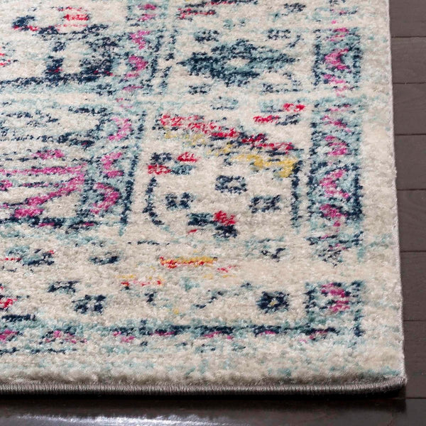 Safavieh Madison 929 Power Loomed Transitional Rug Light Grey / Fuchsia MAD929F-28