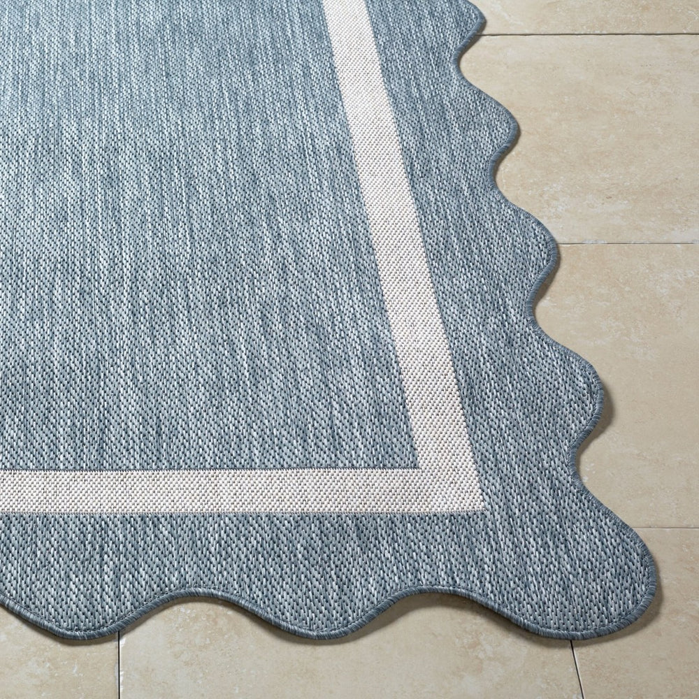 Livabliss Miami Beach Coastal Traditional Polypropylene Indoor Outdoor Accent Rug for Patio Entryway Blue, Cream 5'3" x 7' MBH2325-537