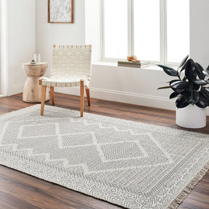 Livabliss Mardin Handwoven Wool Flatweave Rug with Fringe Bohemian Accent for Entryway Beige, Gray 2' x 3' MDI2316-23