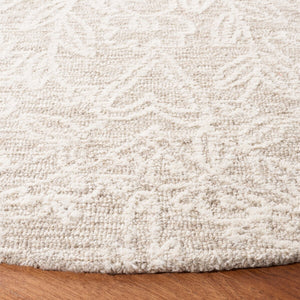 Safavieh Metro 887 Hand Tufted Transitional Rug Beige / Ivory MET887B-8