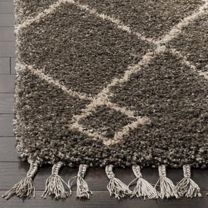 Safavieh Moroccan Fringe Shag 241 Power Loomed Shag & Flokati Rug Grey / Cream MFG241A-3