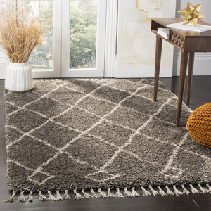 Safavieh Moroccan Fringe Shag 241 Power Loomed Shag & Flokati Rug Grey / Cream MFG241A-3