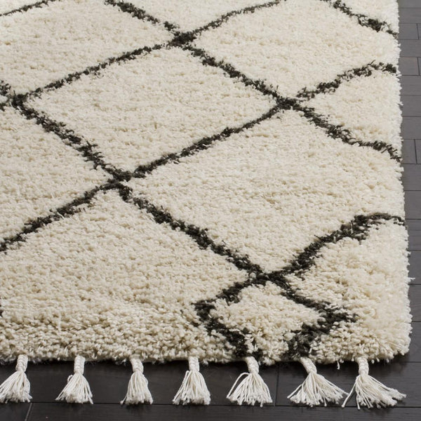 Safavieh Moroccan Fringe Shag 241 Power Loomed Shag & Flokati Rug Cream / Charcoal MFG241B-25