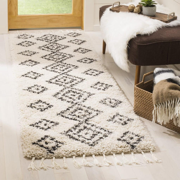 Safavieh Moroccan Fringe Shag 246 Power Loomed Shag & Flokati Rug Cream / Charcoal MFG246B-3