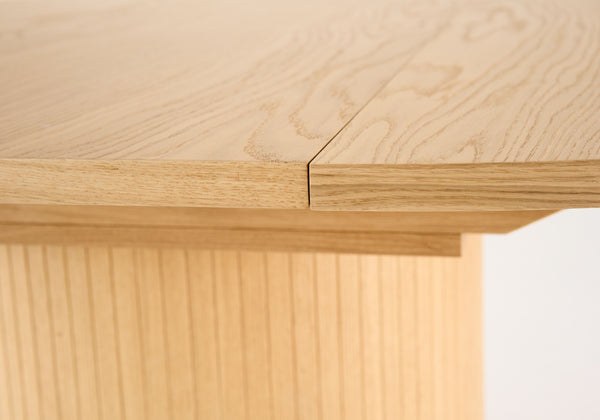 VIG Furniture Modrest Miami - Modern Natural Oak Round Dining Table With Extension VGME121255-DT-NAT