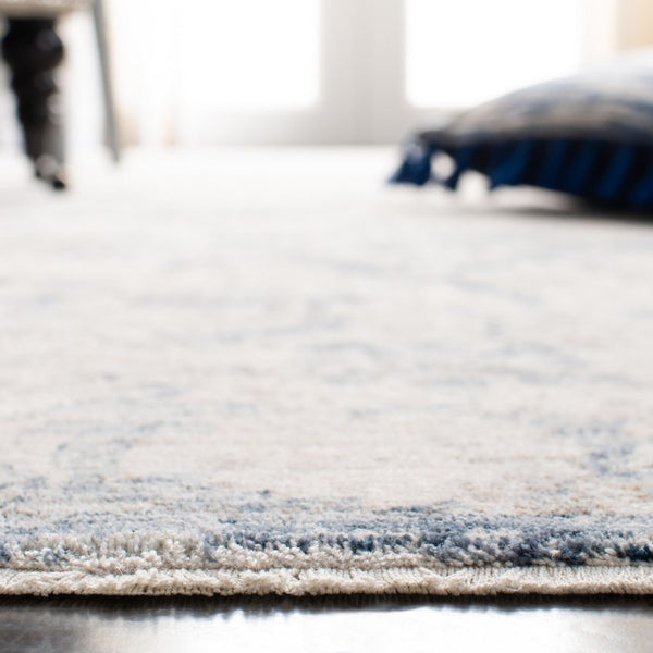 Safavieh Moon Dust 630 MND630 Power Loomed Traditional Rug Beige / Ivory MND630A-28