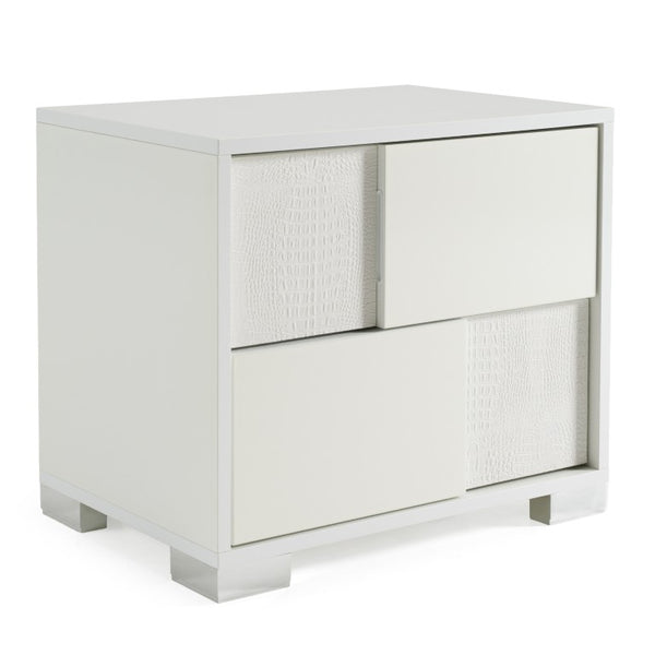 VIG Furniture Monza Italian White Nightstand With Crocodile-Texture Panels, Silver Accents, Soft-Closing Drawers VGACANCONA-NS-WHT