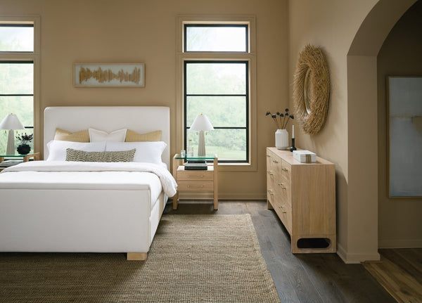 Hooker Furniture Banyon Banyon Bay King Upholstered Bed In Merino Buff With Desert Oak Finish, Plush Padded Headboard 6081-90866-82