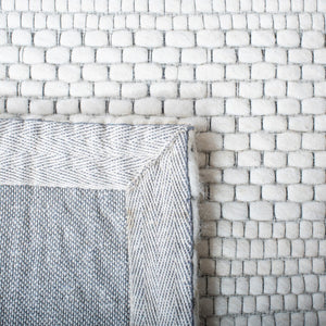 Safavieh Marbella 556 Hand Loomed Contemporary Rug Ivory MRB556A-9