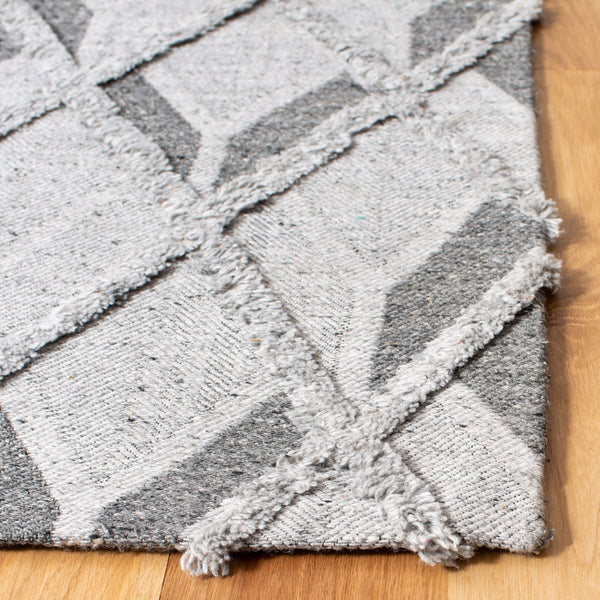 Safavieh Marbella 602 Hand Loomed Contemporary Rug Grey / Charcoal MRB602F-4