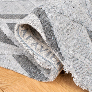 Safavieh Marbella 602 Hand Loomed Contemporary Rug Grey / Charcoal MRB602F-4