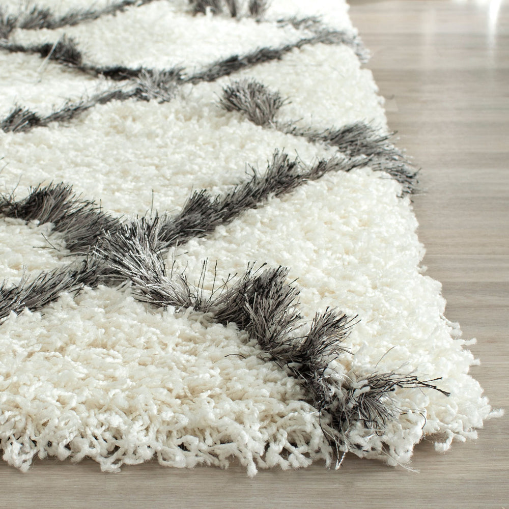 Safavieh Moroccan Shag 343 Power Loomed  Rug Ivory / Grey MSG343A-3