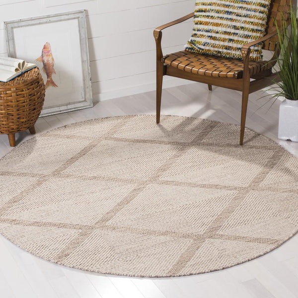 Safavieh Montauk 821 Hand Woven  Rug Beige 8' x 8' Square