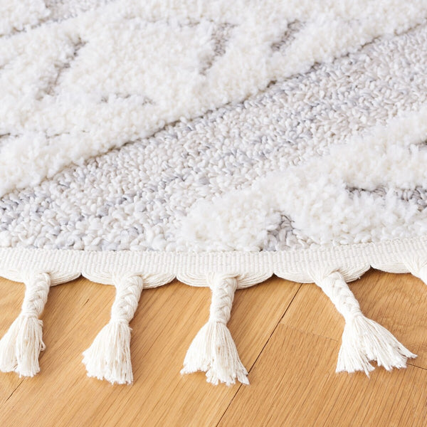 Safavieh Moroccan Tassel Shag 640 MTS640 Power Loomed Shag & Flokati Rug Ivory / Beige MTS640A-5SQ