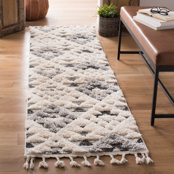 Safavieh Moroccan Tassel Shag 688 Power Loomed Polypropylene Pile Rug Ivory / Grey MTS688F-2