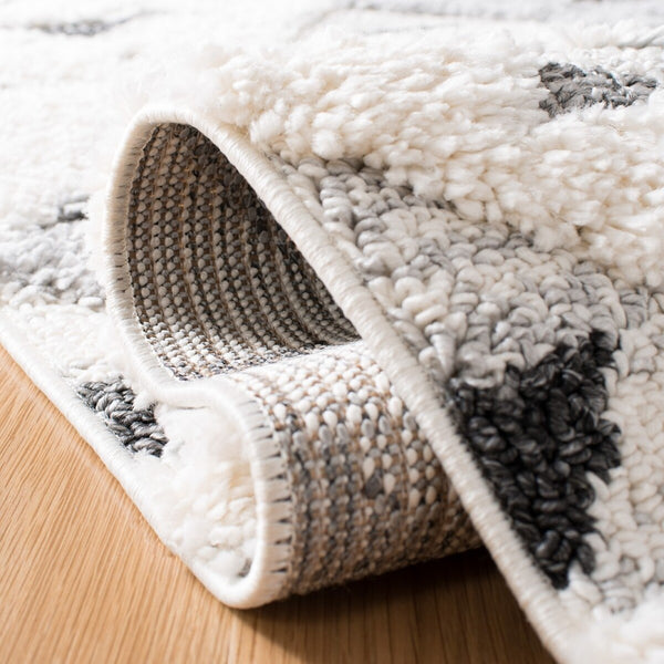 Safavieh Moroccan Tassel Shag 688 Power Loomed Polypropylene Pile Rug Ivory / Grey MTS688F-2