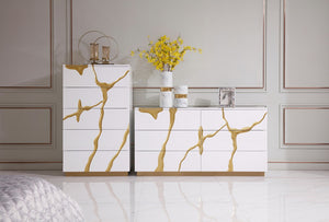 VIG Furniture Aspen High-Gloss White & Gold Chest With 5 Soft-Closing Drawers, Concealed Pulls, No Assembly Needed VGVCJ1801-5H-WHT