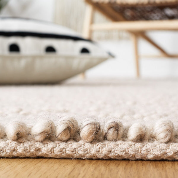 Safavieh Natura 425 Hand Woven 70% Wool 20% Cotton and 10% Polyester. Rug Grey / Ivory NAT425F-9