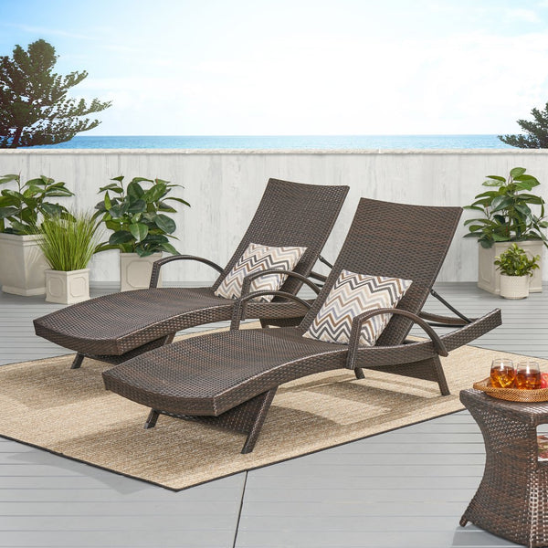 English Elm Salem Outdoor Pe Wicker Chaise Lounge Low Profile Poolside Sun Lounger 52005.00ARMMP2