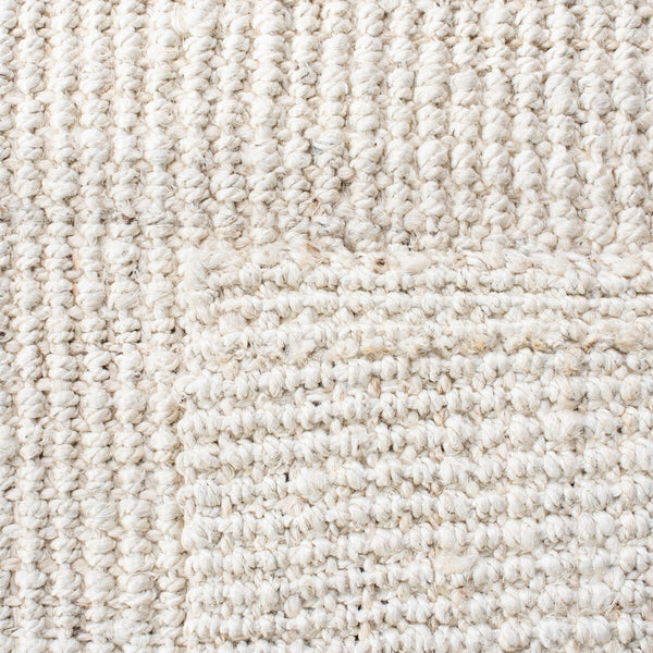 Safavieh Dominica Hand Woven  Rug Bleach / Ivory NF747B-9SQ