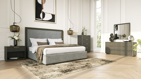 VIG Furniture Santa Monica Grey Wash Nightstand With Ribbed Drawer & Gold Handle, Solid Rubberwood, Ready-To-Use VGMA-BR-144-NS-GRY