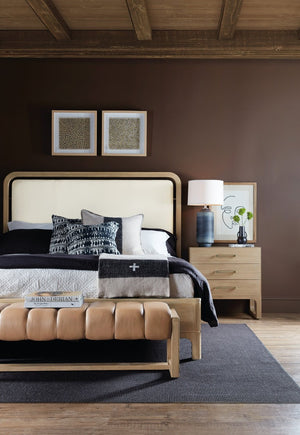 Hooker Furniture Banyon Modern King Panel Bed With Leather-Trim Headboard, White Oak Desert Finish, Sturdy Craftsmanship Beige 6081-90366-82