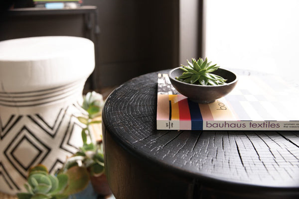 Hooker Furniture Commerce Carved Stump Side Table With Hand-Finished Tribal Diamond Motif, Cast Resin Rustic Accent Blacks 7228-50638-99