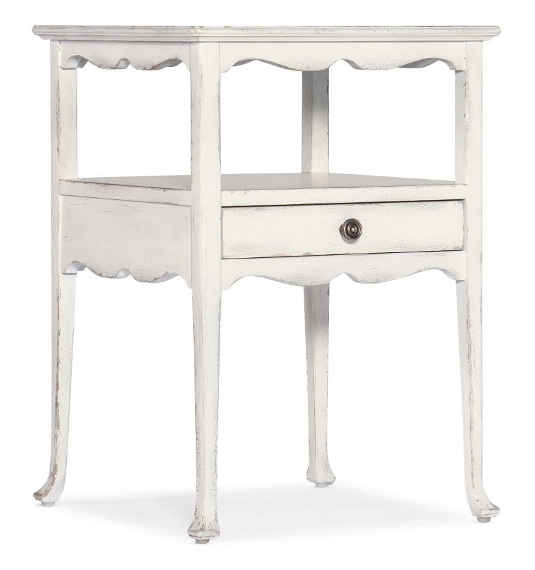 Hooker Furniture Charleston Coastal-Inspired One-Drawer Accent Table With Scalloped Trim, Self-Closing Drawer, Shelf Whites/Creams/Beiges 6750-50005-05